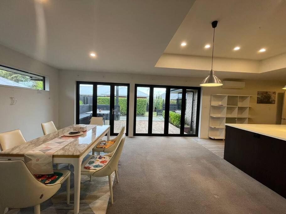 Spacious 4 Bed Family Home Christchurch Esterno foto